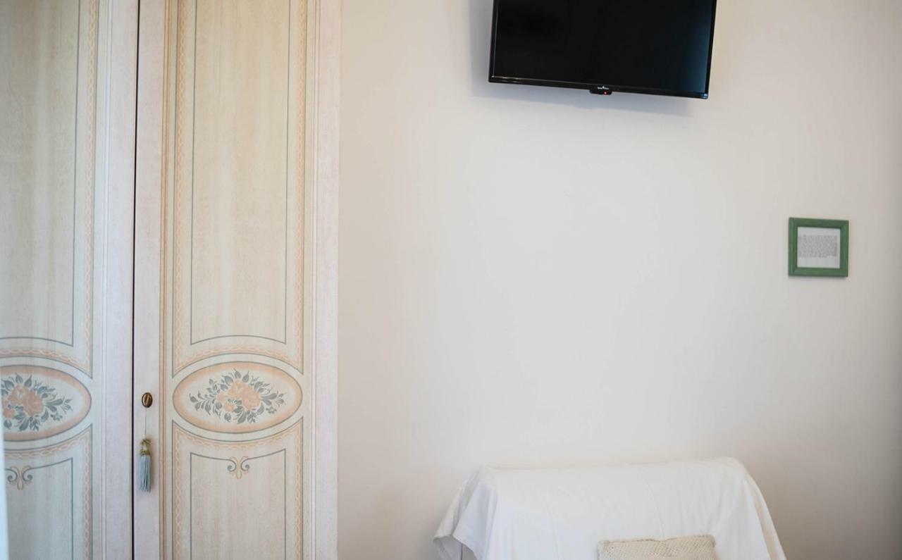 B&B Liola Patti Bagian luar foto