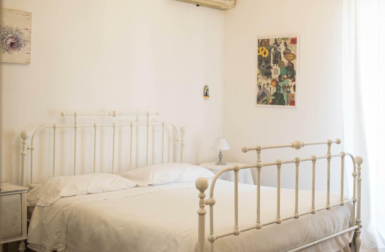 B&B Liola Patti Bagian luar foto