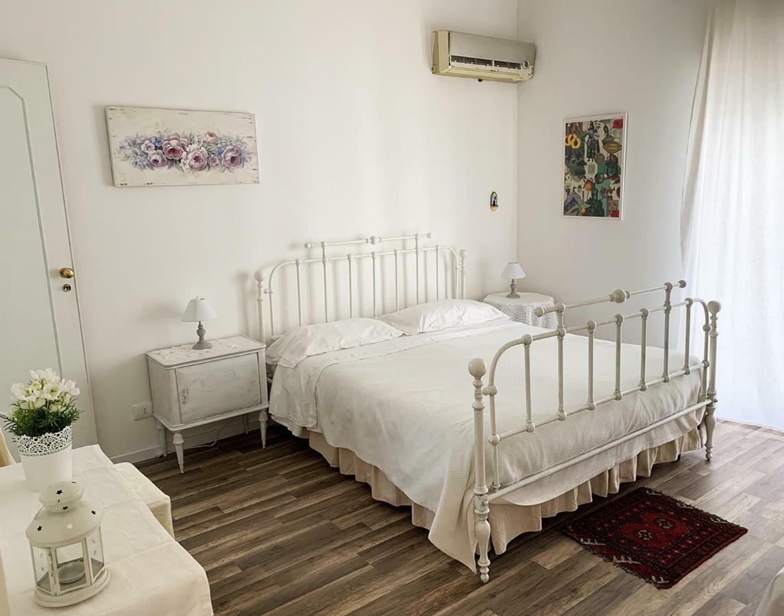 B&B Liola Patti Bagian luar foto